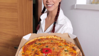 (VR) Cheeky Pizza Girl