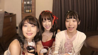 (VR) Unyaru, Yuka Nyan, Kamitan, Kanzaki Rinoa, ChaCha – Dinner Time in the Motel Part 1